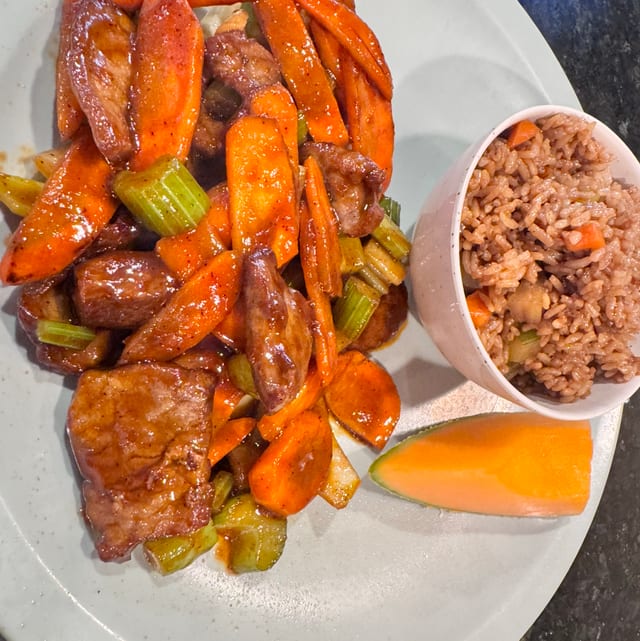 Spicy Beef with Vegetables (Lunch).