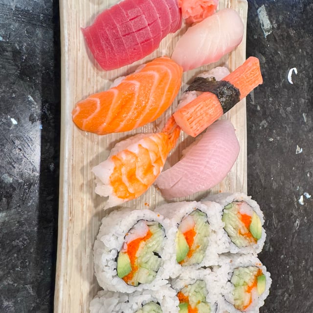 Sushi Platter (Lunch).