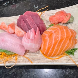 Sashimi Platter with Rice (Lunch)