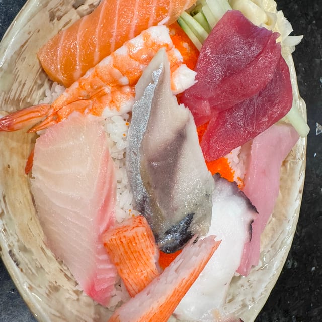 Chirashi Sushi (Lunch).