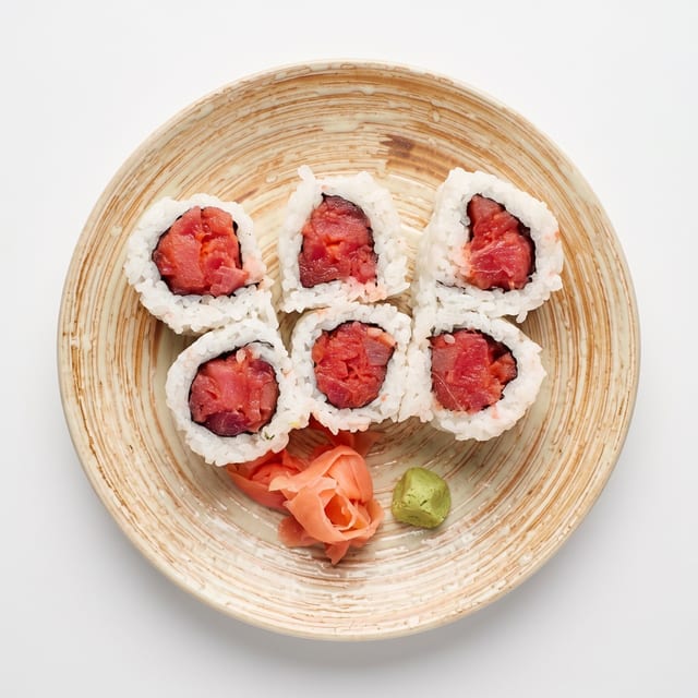 Tuna Roll.
